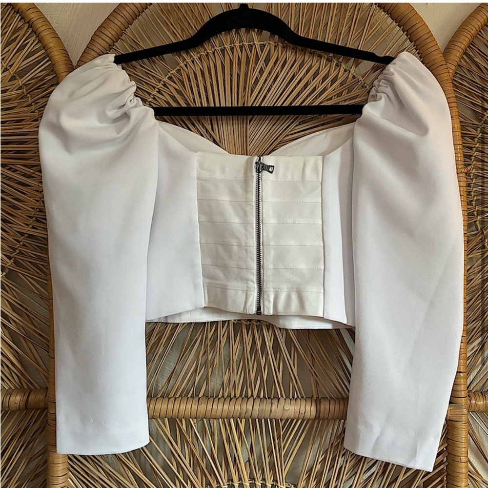 Alice + Olivia white sleeve cropper sweetheart neckline top size 0 - Picture 3 of 4